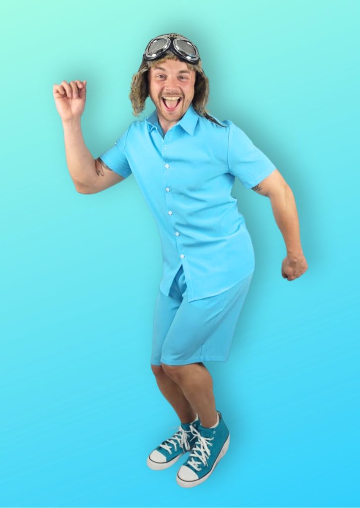 Enetrtainer dressed as Danny Go wearing blue shorts and shirt and pretending to dance 